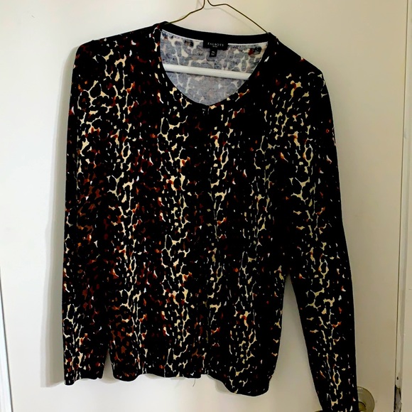 Adorable leopard print cardigan. - Picture 3 of 7